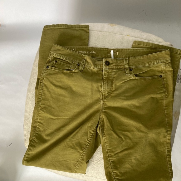 ANN TAYLOR corduroy pants. - Picture 3 of 4